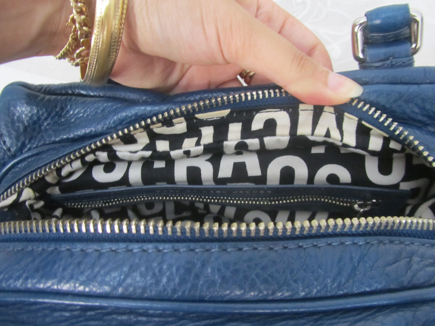 marc by marc jacobs vintage navy blue baby groovee