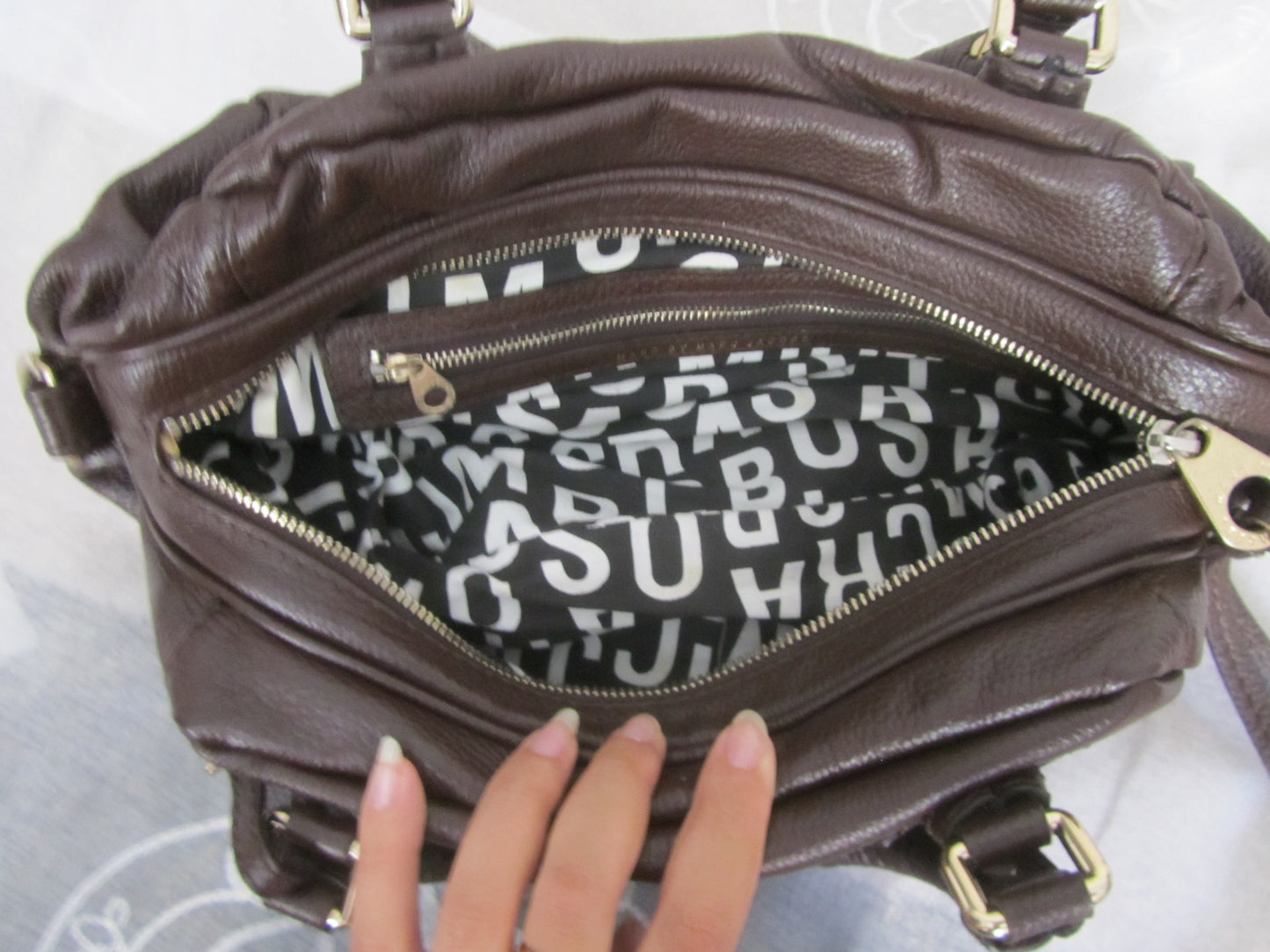 marc by marc jacobs vintage chocolate brown baby groovee