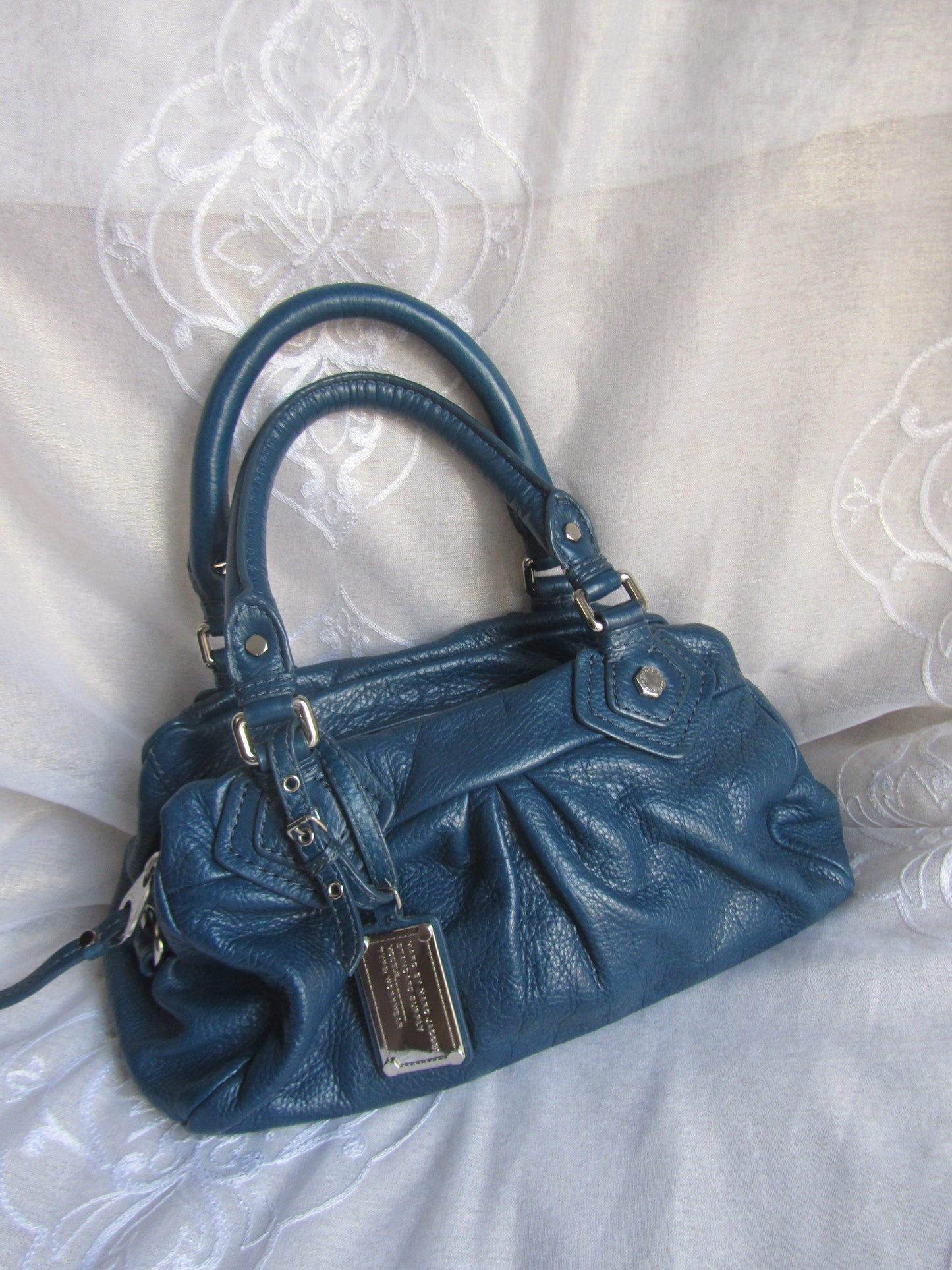 marc by marc jacobs vintage navy blue baby groovee