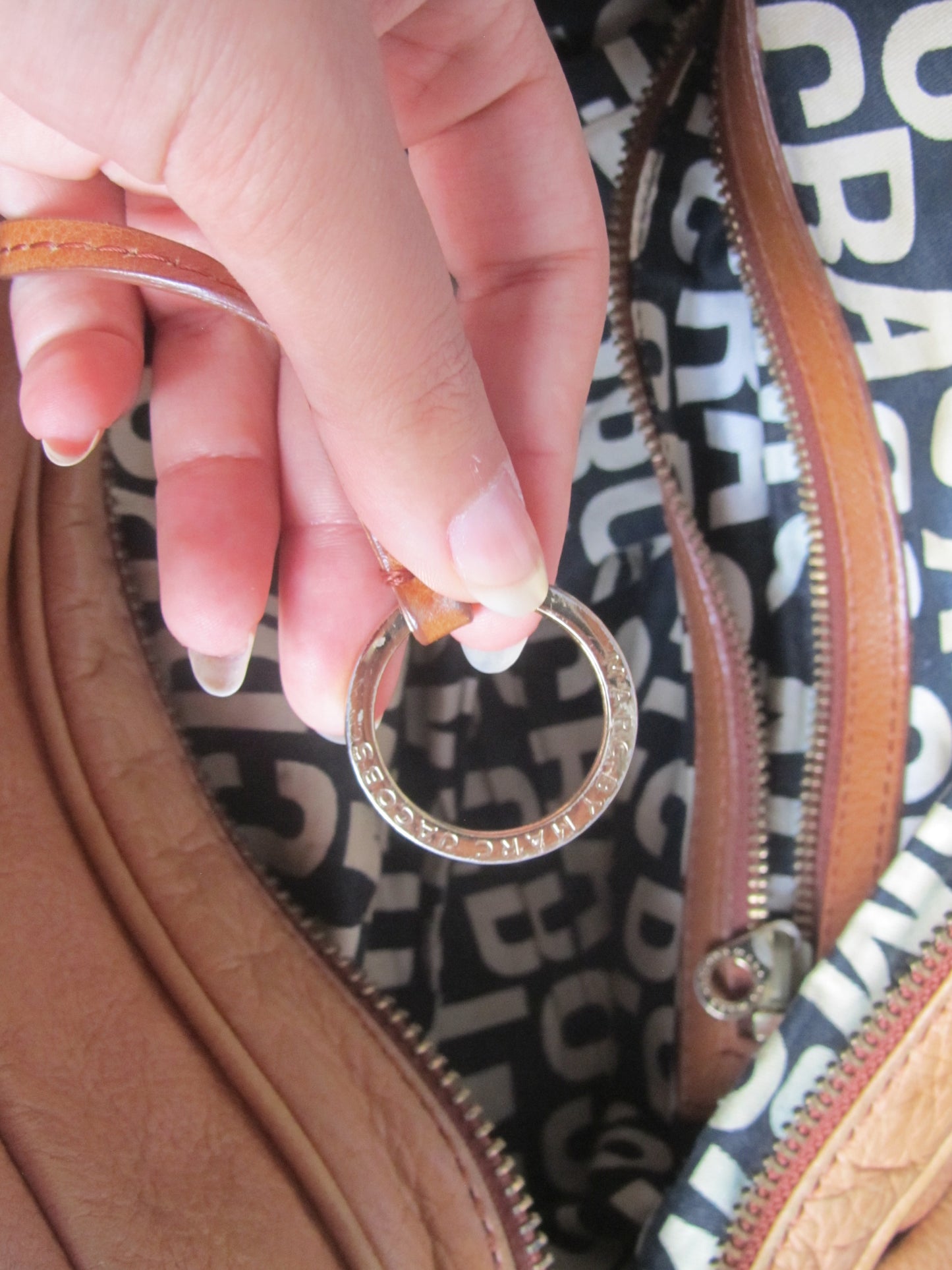 marc by marc jacobs vintage large groovee in chestnut brown