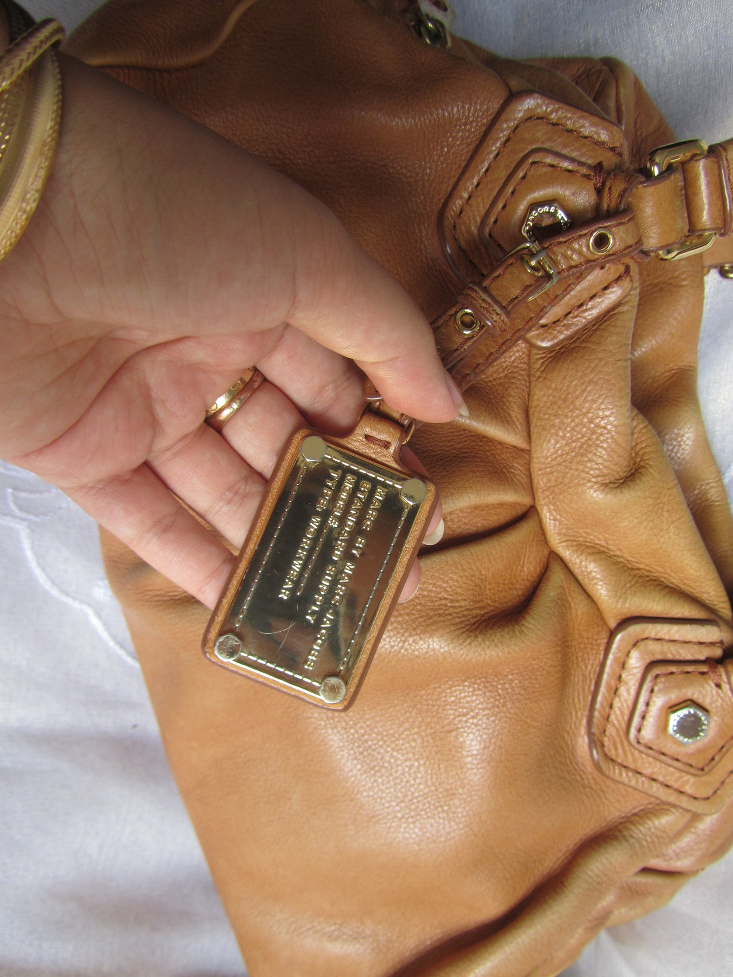 marc by marc jacobs vintage large groovee in chestnut brown