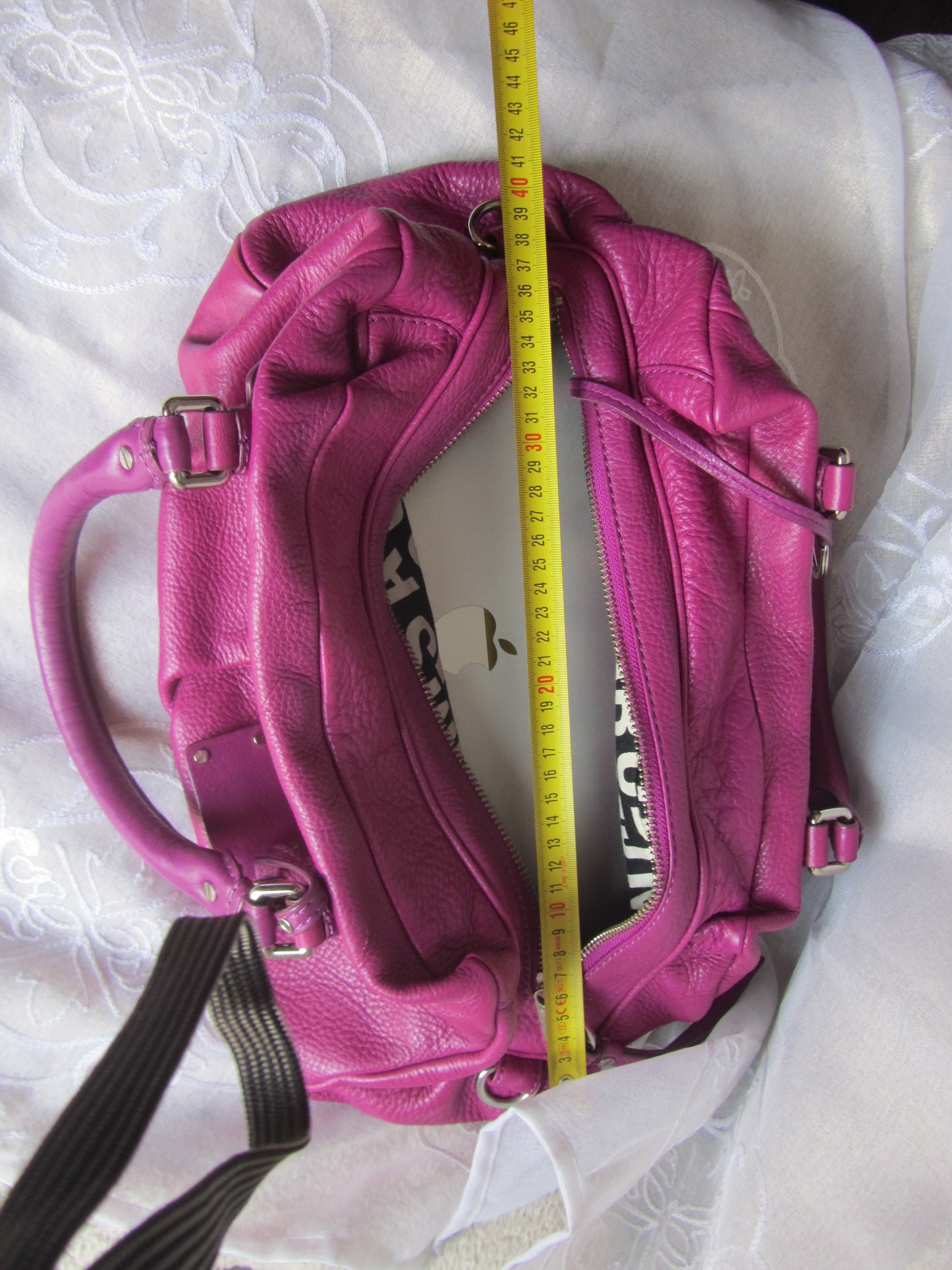 marc by marc jacobs vintage large groovee in magenta