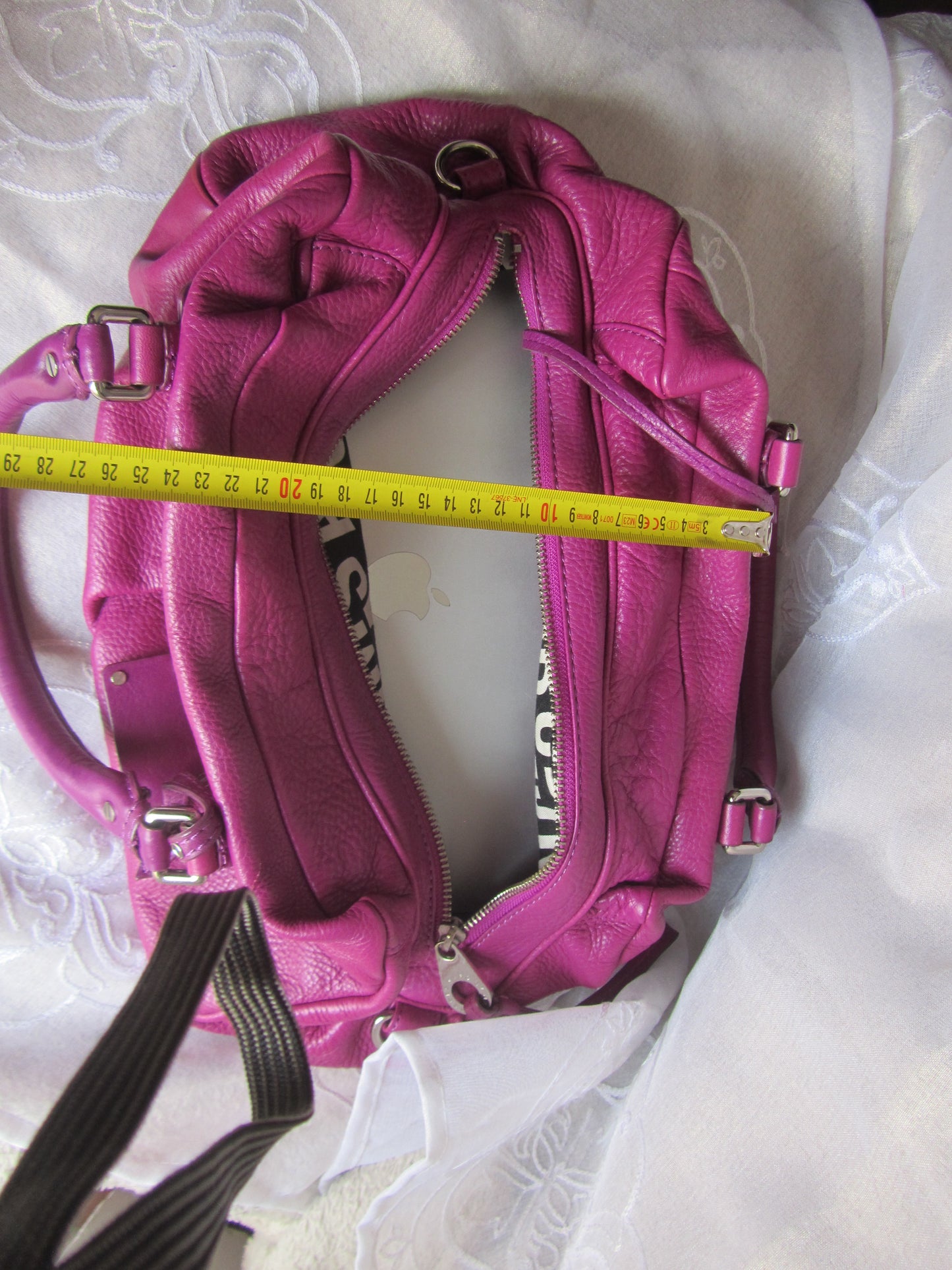 marc by marc jacobs vintage large groovee in magenta