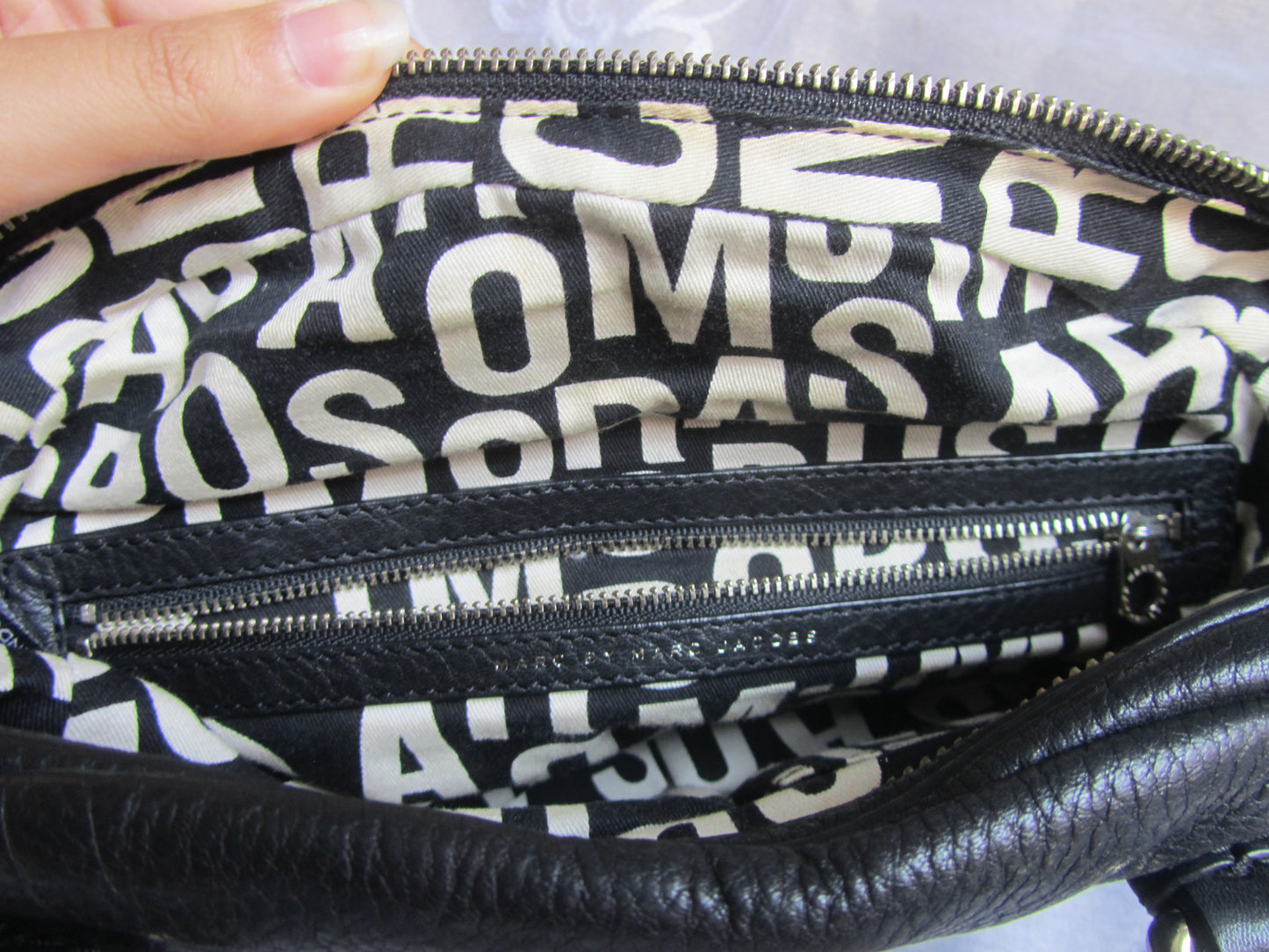 marc by marc jacobs vintage large groovee in black