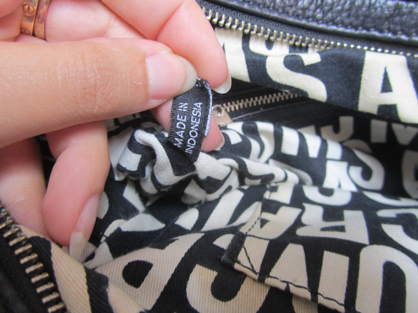 marc by marc jacobs vintage large groovee in black