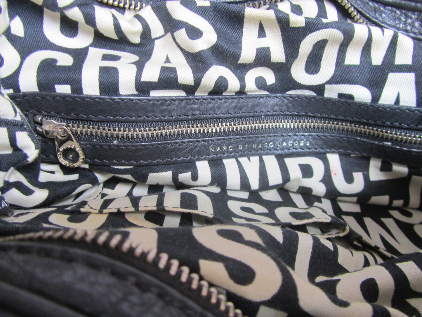 marc by marc jacobs vintage large groovee in black