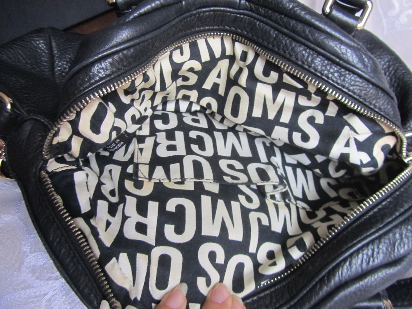 marc by marc jacobs vintage large groovee in black