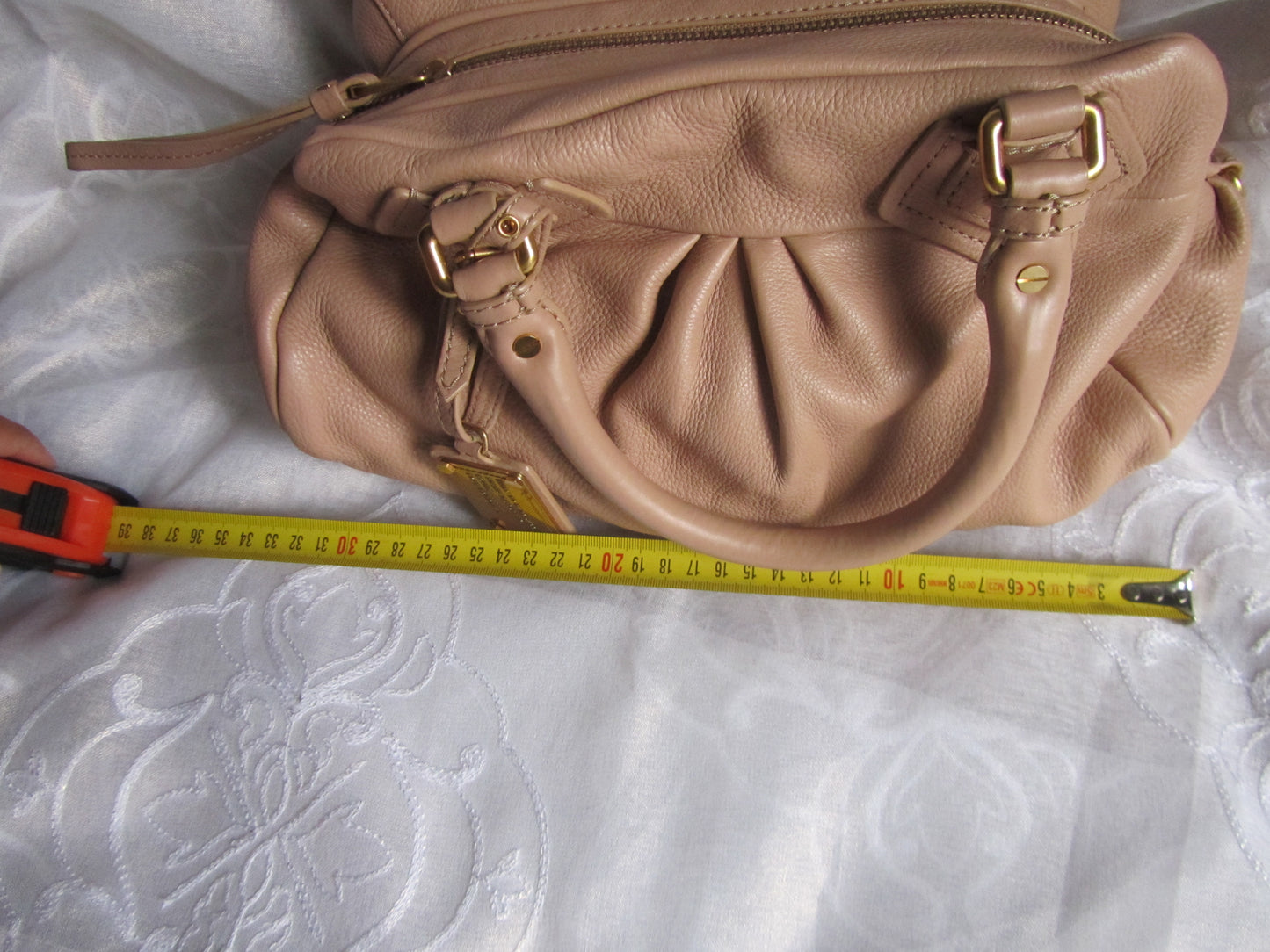 marc by marc jacobs beige baby groovee bag