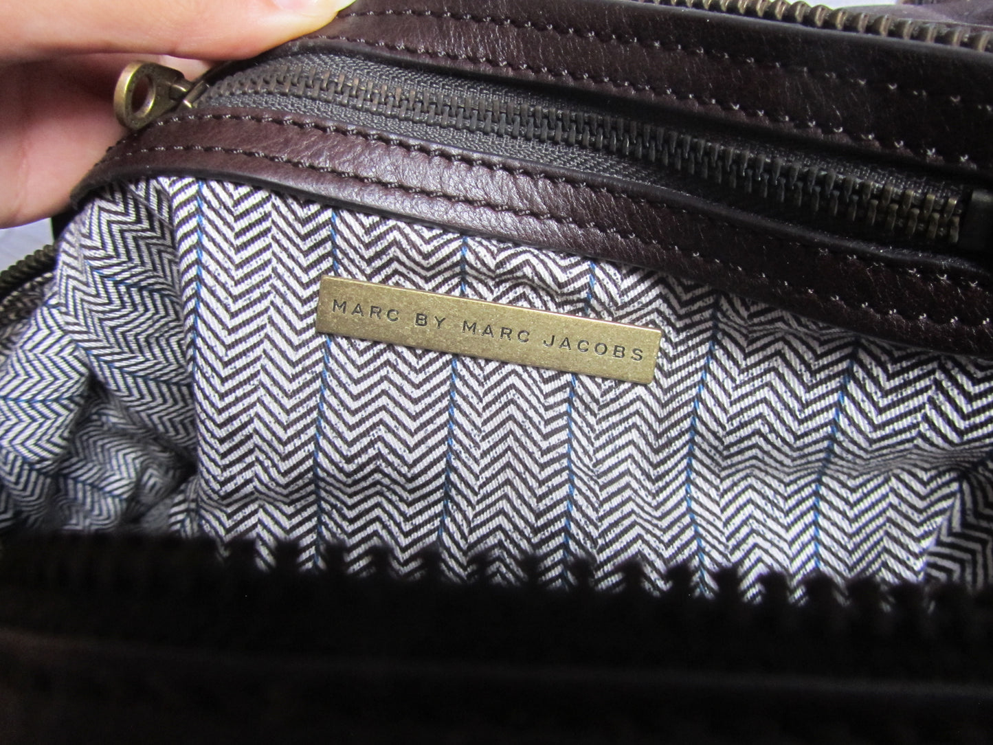 marc by marc jacobs chocolate brown leather bag