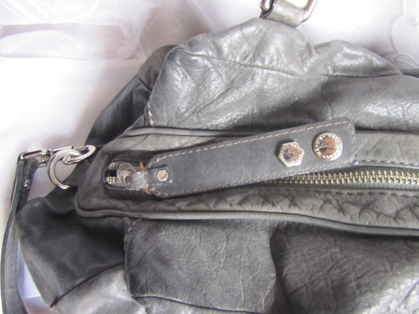 marc by marc jacobs grunge leather bag in dark grey