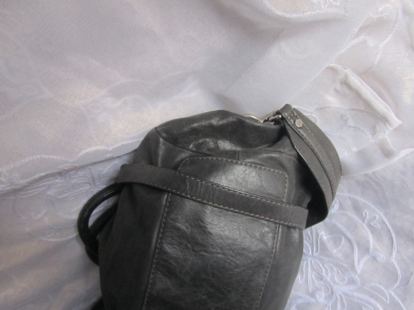marc by marc jacobs grunge leather bag in dark grey