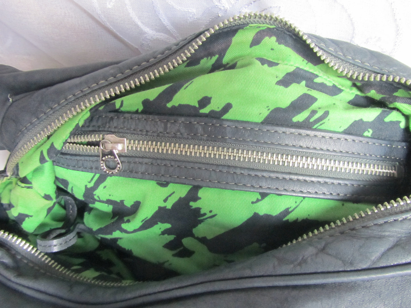 marc by marc jacobs grunge leather bag