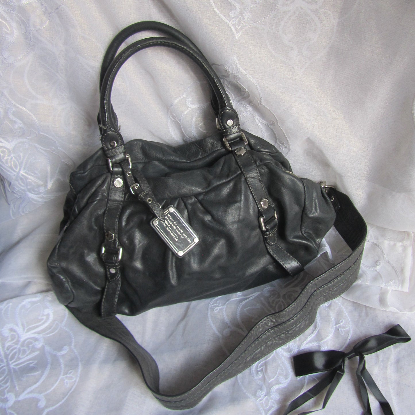 marc by marc jacobs grunge leather bag