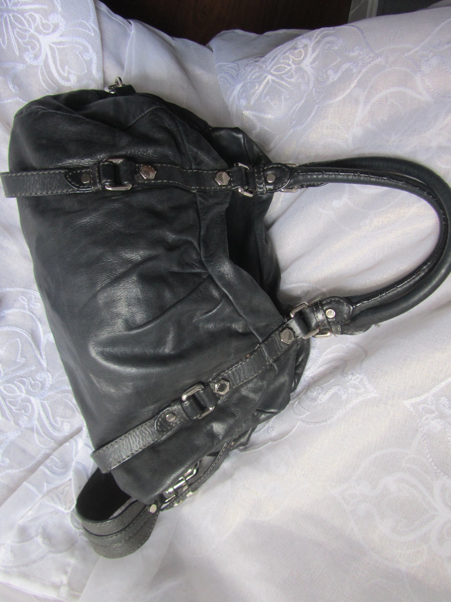 marc by marc jacobs grunge leather bag