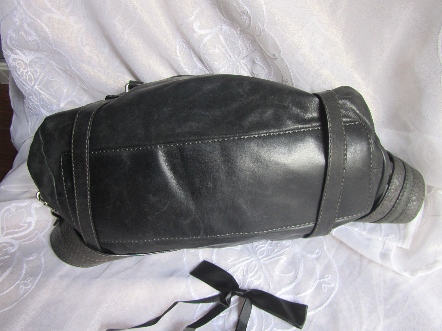 marc by marc jacobs grunge leather bag