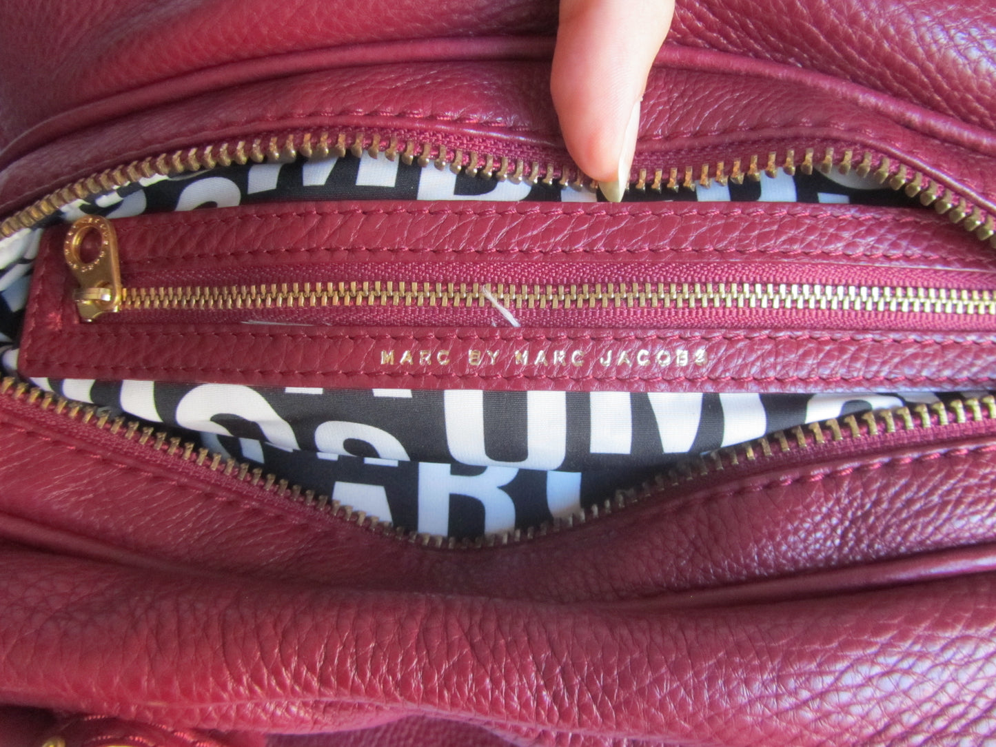 marc by marc jacobs wine red baby groovee