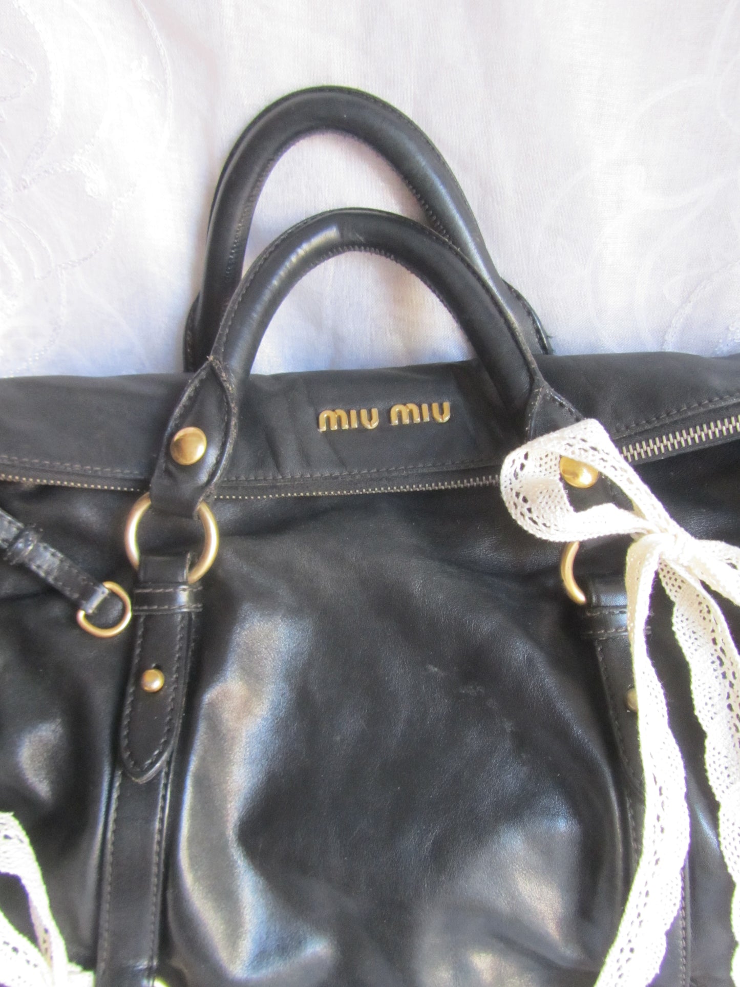 miu miu stunning vitello bow bag in black
