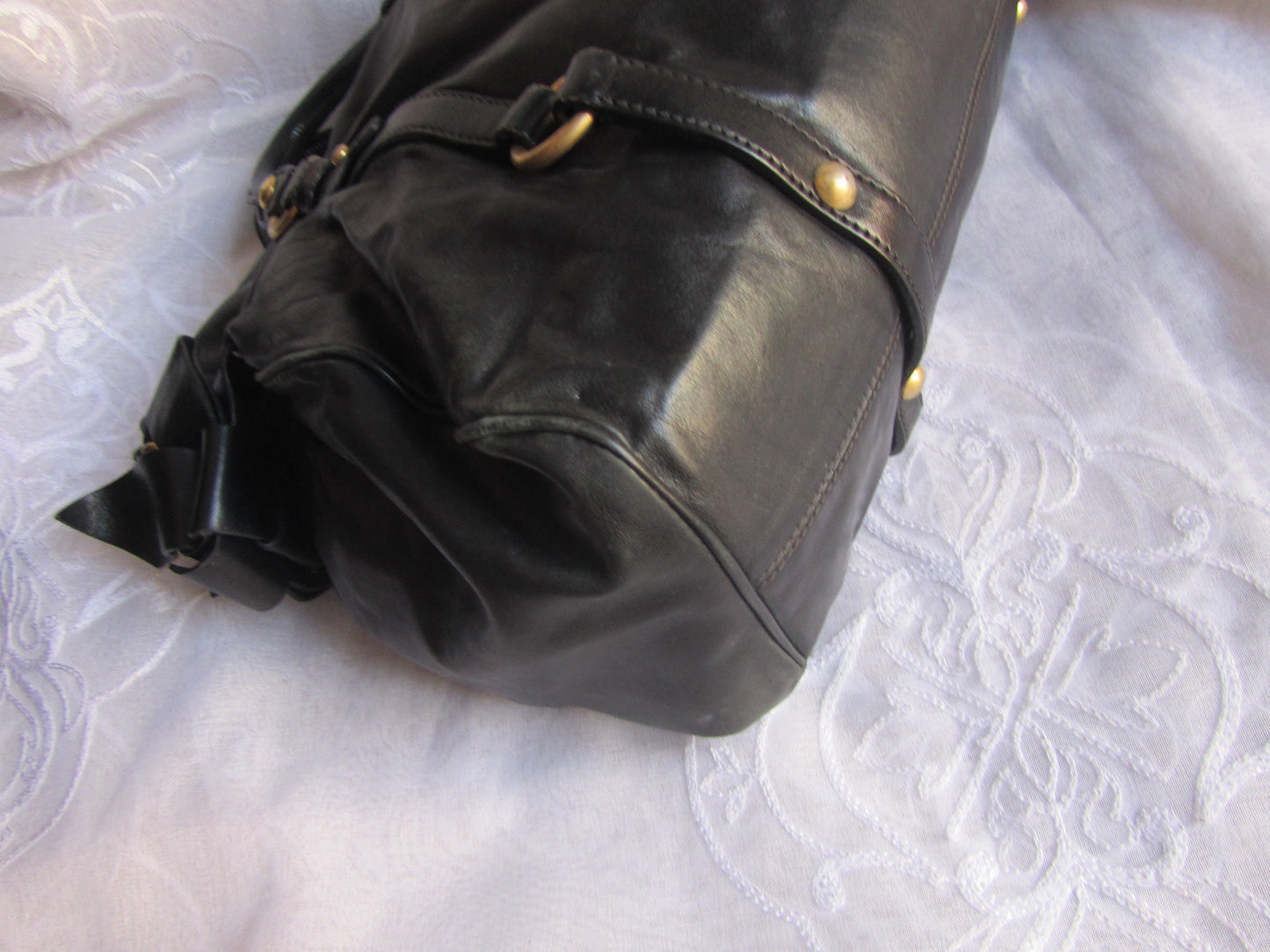 miu miu stunning vitello bow bag in black