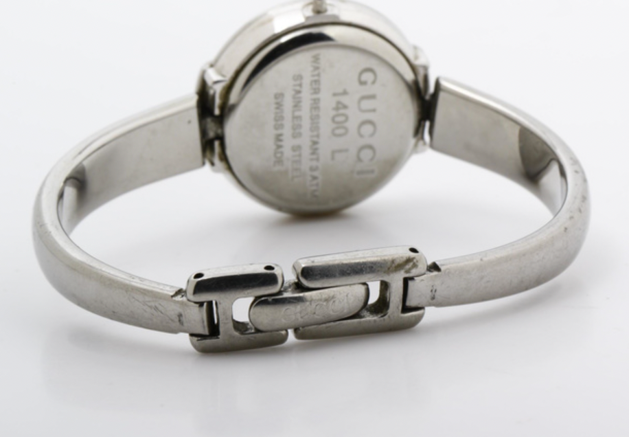 gucci silver bangle watch