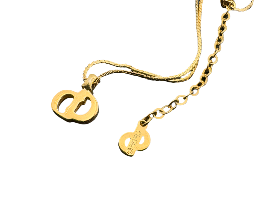 christian dior cd simple elegant necklace