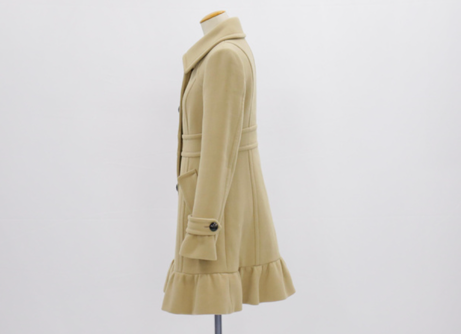 burberry beige pleated flirty coat