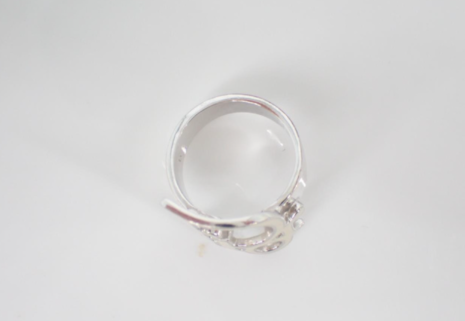 christian dior trotter ivory ring (size US 5)
