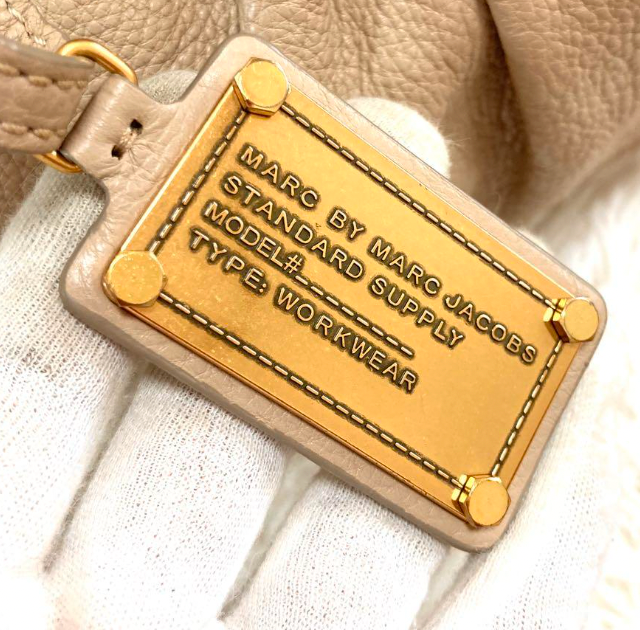 marc by marc jacobs large groovee in beige