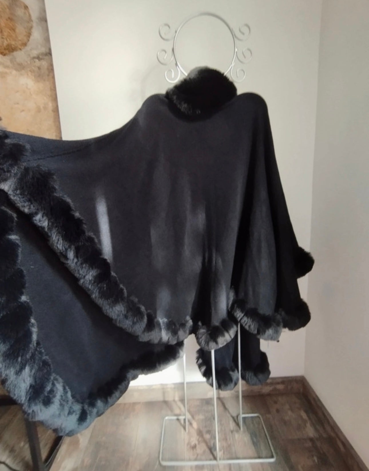 Elegant Black Fur Winter Cape