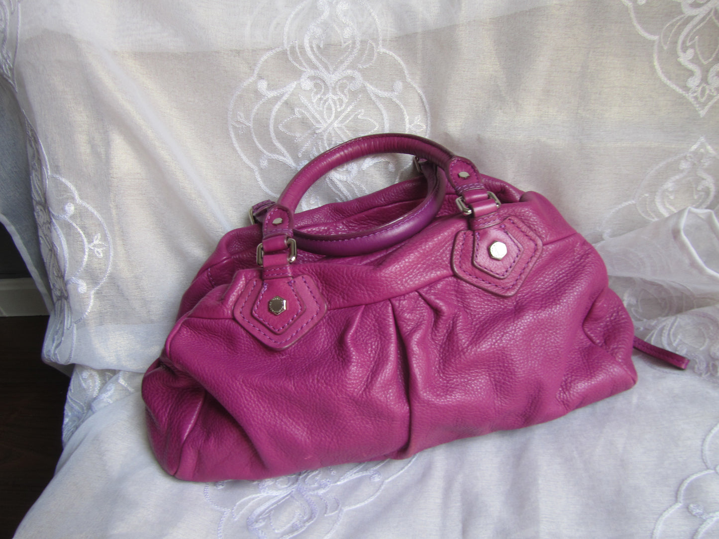 marc by marc jacobs vintage large groovee in magenta