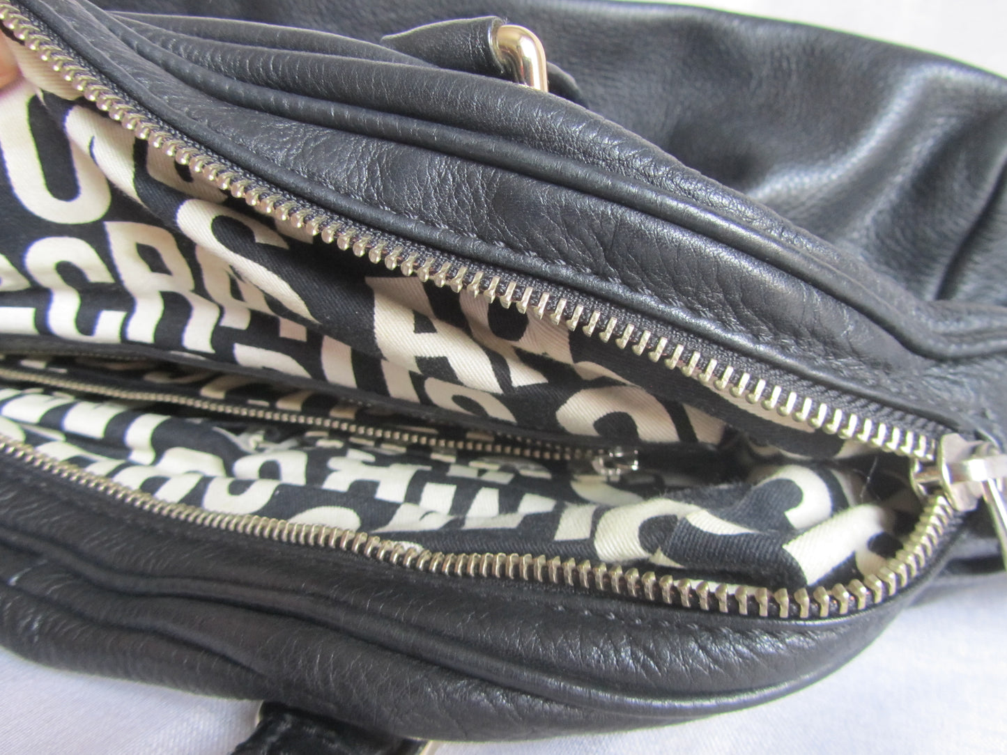 marc by marc jacobs vintage large groovee in black