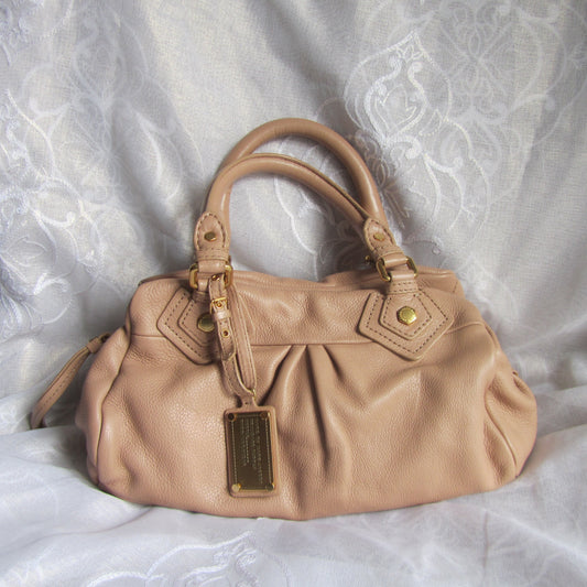 marc by marc jacobs beige baby groovee bag