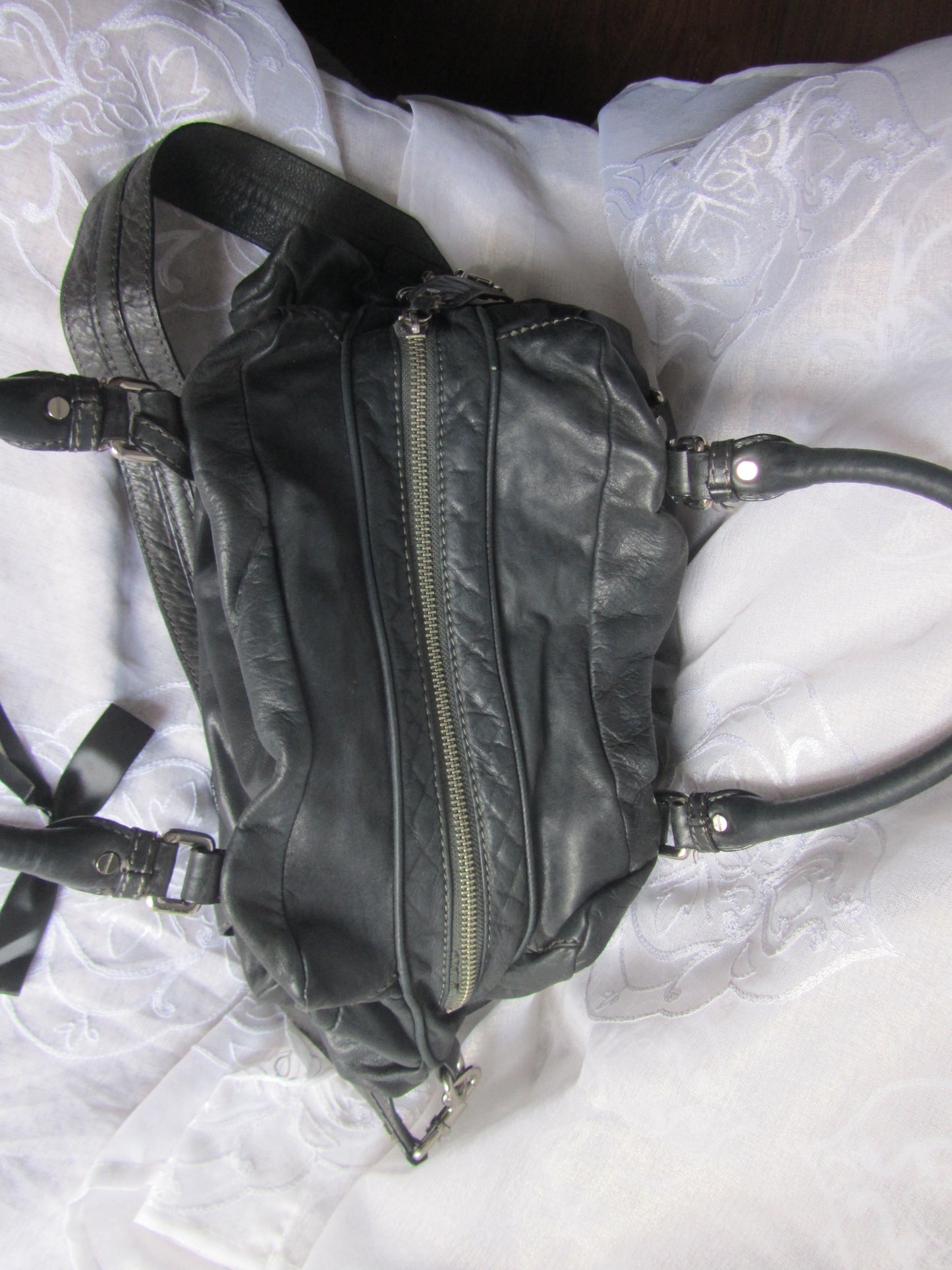 marc by marc jacobs grunge leather bag