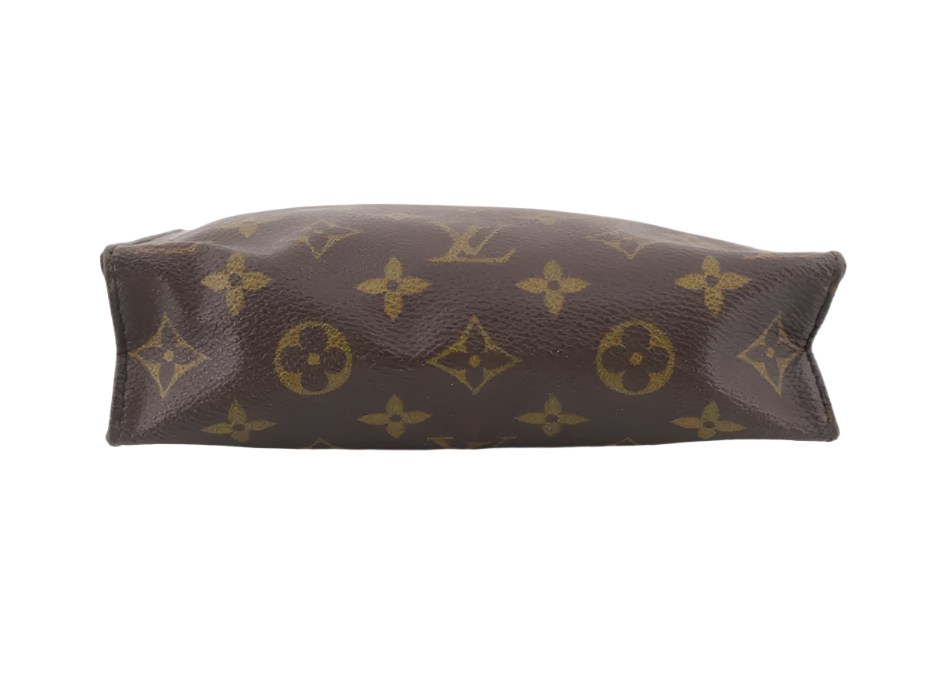 Louis Vuitton Pochette Toilette 19